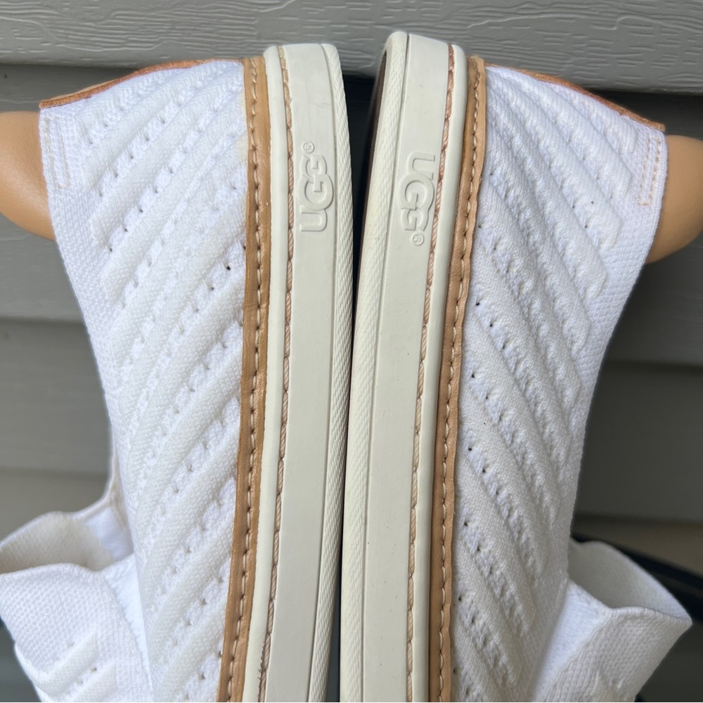 UGG White and Tan Flats - Picture 12 of 16
